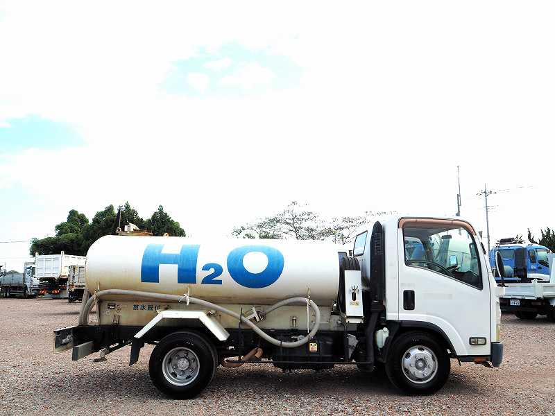 いすゞエルフ極東PTO式散水車前後散水4KLワイド幅積載4t|中古トラックの販売・買取・査定のアイナビ