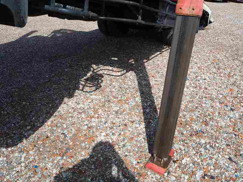 フォワード増t4段セルフクレーン自動歩みウインチラジコン|中古トラックの販売・買取・査定のアイナビ