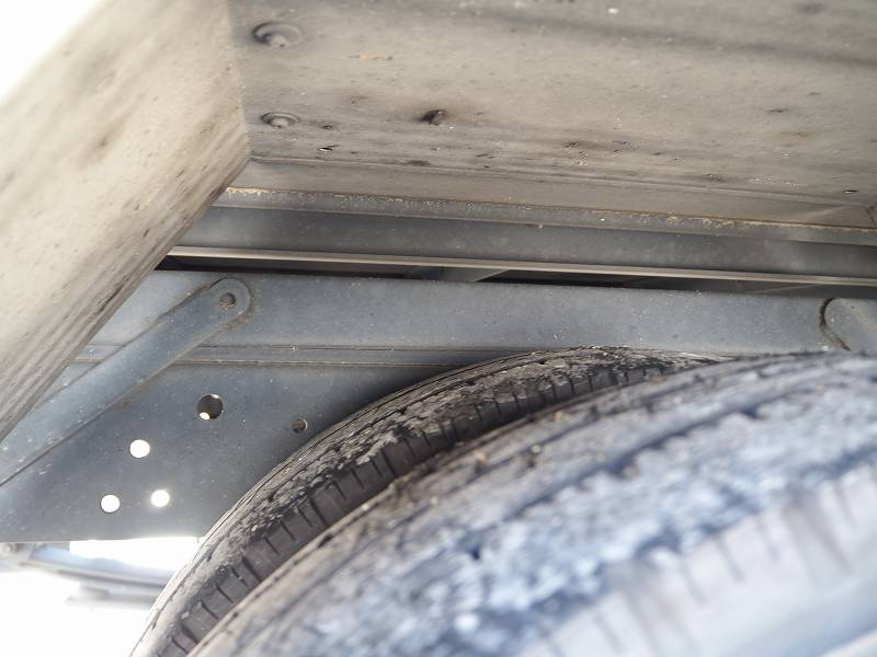 いすゞエルフ標準ショート10尺アルミバン垂直式パワーゲート|中古トラックの販売・買取・査定のアイナビ