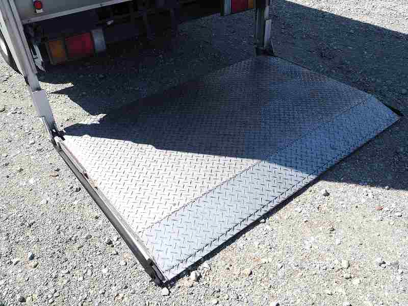 いすゞエルフ標準ショート10尺アルミバン垂直式パワーゲート|中古トラックの販売・買取・査定のアイナビ