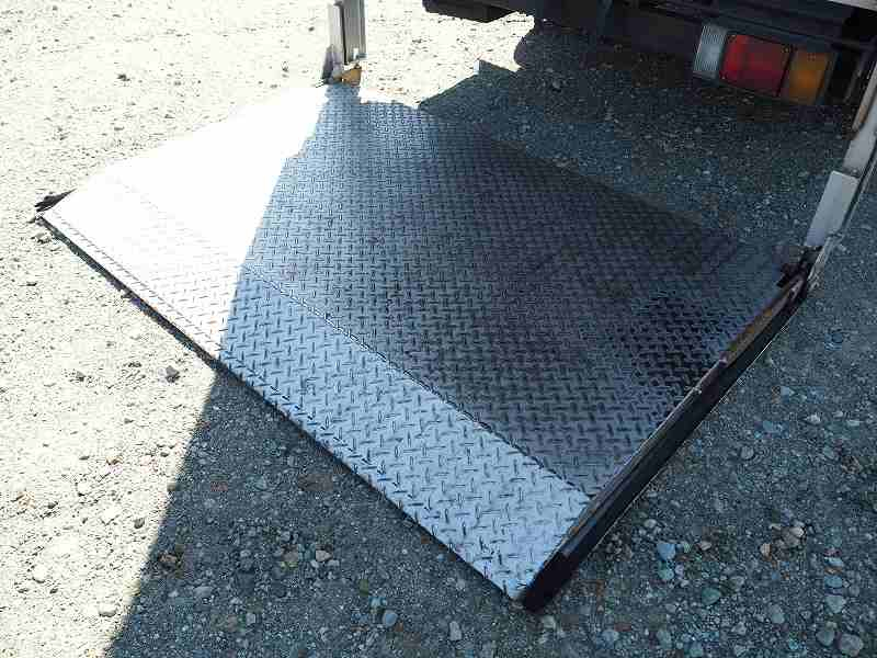 いすゞエルフ標準ショート10尺アルミバン垂直式パワーゲート|中古トラックの販売・買取・査定のアイナビ