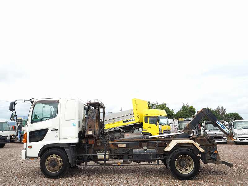 レンジャー増トン新明和アームロールツインホイストベッド付|中古トラックの販売・買取・査定のアイナビ