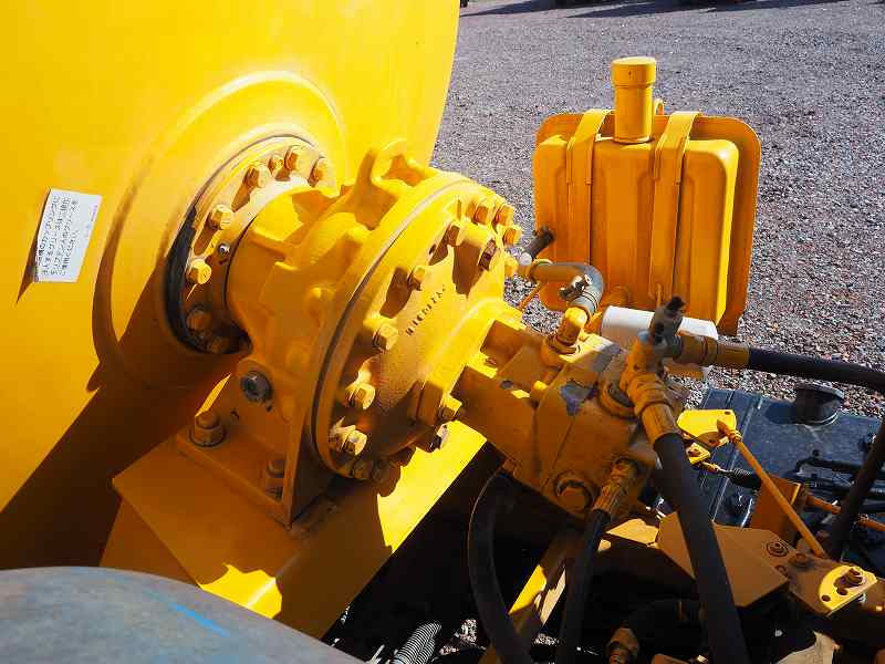 いすゞフォワード新明和ミキサー車3立米電動スランプガード|中古トラックの販売・買取・査定のアイナビ