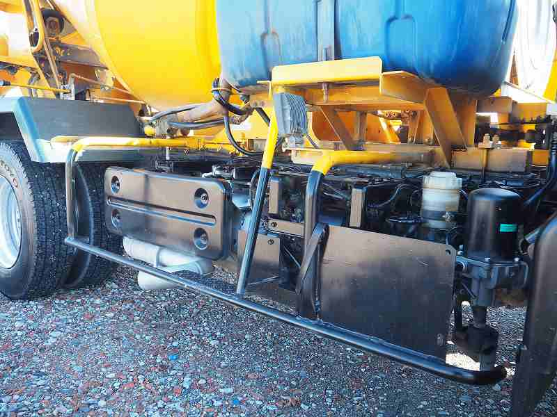 いすゞフォワード新明和ミキサー車3立米電動スランプガード|中古トラックの販売・買取・査定のアイナビ