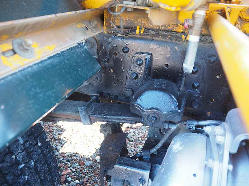 いすゞフォワード新明和ミキサー車3立米電動スランプガード|中古トラックの販売・買取・査定のアイナビ