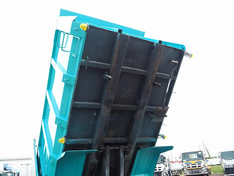 トヨタダイナ4WD極東製ステンレス張り深ダンプ6.2立米|中古トラックの販売・買取・査定のアイナビ