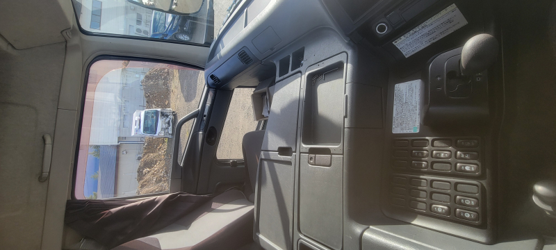 ハイルーフトラクタ|中古トラックの販売・買取・査定のアイナビ