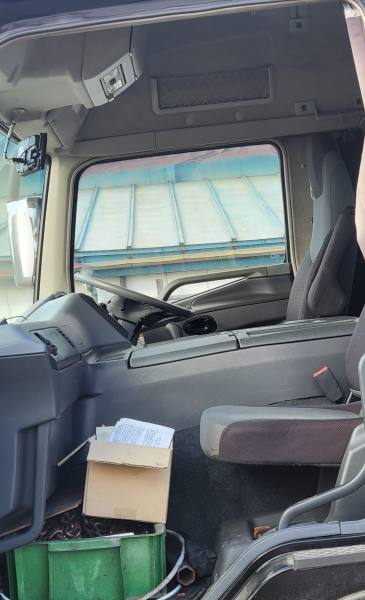 ハイルーフトラクタ|中古トラックの販売・買取・査定のアイナビ