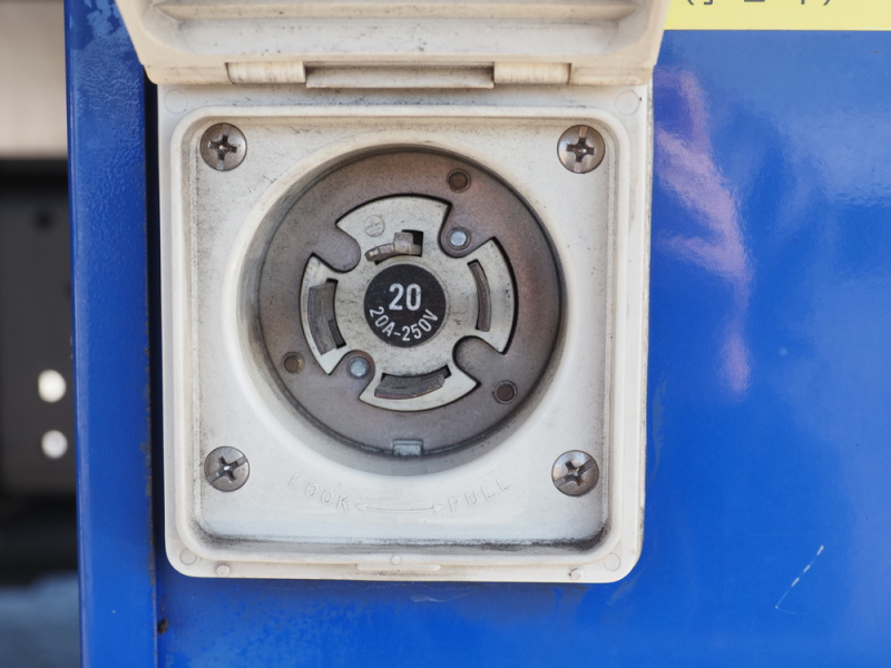 いすゞ 冷凍バン フォワード|中古トラックの販売・買取・査定のアイナビ