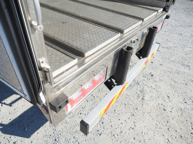 いすゞ 冷凍バン フォワード|中古トラックの販売・買取・査定のアイナビ