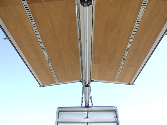 日野令和1年☆中間ワイド4tアルミウイング☆格納ゲート付|中古トラックの販売・買取・査定のアイナビ