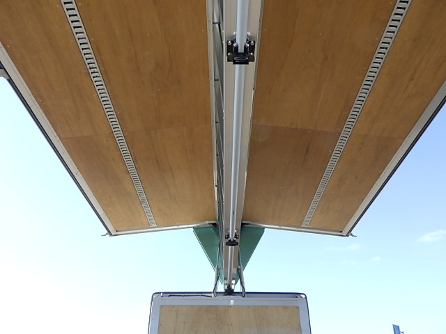 日野令和1年☆中間ワイド4tアルミウイング☆格納ゲート付|中古トラックの販売・買取・査定のアイナビ