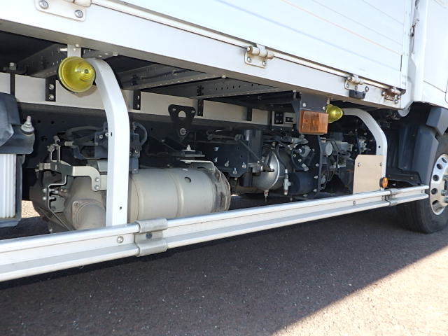 日野令和1年☆中間ワイド4tアルミウイング☆格納ゲート付|中古トラックの販売・買取・査定のアイナビ