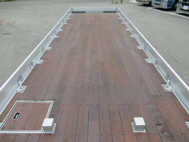 4軸低床 ユニック 4段 ウィンチ ヤハタⅬ865 後輪エアサス|中古トラックの販売・買取・査定のアイナビ