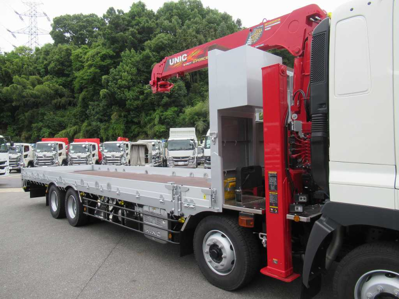 4軸低床 ユニック 4段 ウィンチ ヤハタⅬ865 後輪エアサス|中古トラックの販売・買取・査定のアイナビ