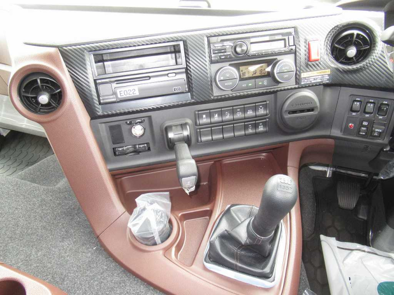 4軸低床 ユニック 4段 ウィンチ ヤハタⅬ865 後輪エアサス|中古トラックの販売・買取・査定のアイナビ