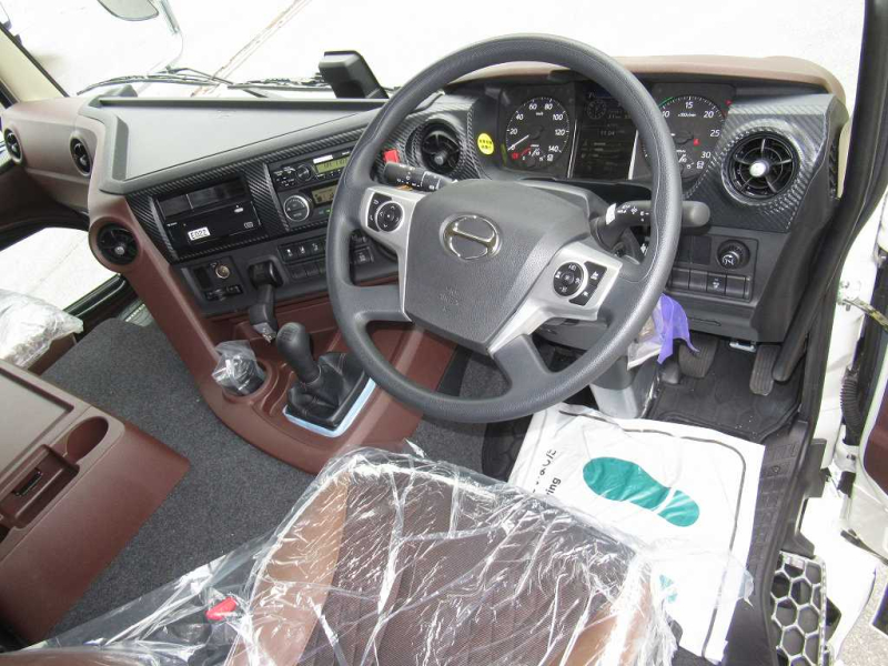 4軸低床 ユニック 4段 ウィンチ ヤハタⅬ865 後輪エアサス|中古トラックの販売・買取・査定のアイナビ