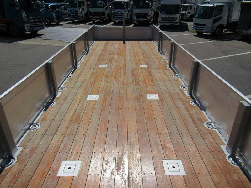 4軸低床 ユニック 4段 アルミブロック5方開 後輪エアサス|中古トラックの販売・買取・査定のアイナビ