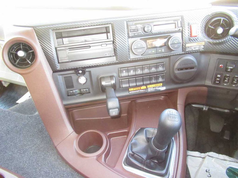 4軸低床 ユニック 4段 アルミブロック5方開 後輪エアサス|中古トラックの販売・買取・査定のアイナビ