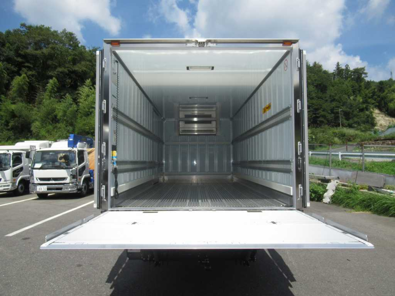 格納P/G Ⅼ6120 ワイド スタンバイ フルハーフ 菱重 低温|中古トラックの販売・買取・査定のアイナビ