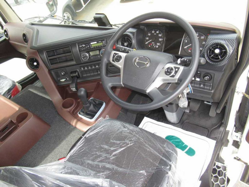 未使用 3軸高床 2デフ 積載12.5t ユニック4段 380PS 7速|中古トラックの販売・買取・査定のアイナビ