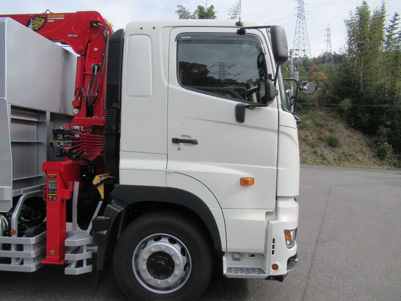 未使用 3軸高床 2デフ 積載12.5t ユニック4段 380PS 7速|中古トラックの販売・買取・査定のアイナビ