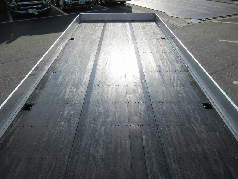 増トン 10tセルフクレーン ユニック4段 ステンレスボデー|中古トラックの販売・買取・査定のアイナビ