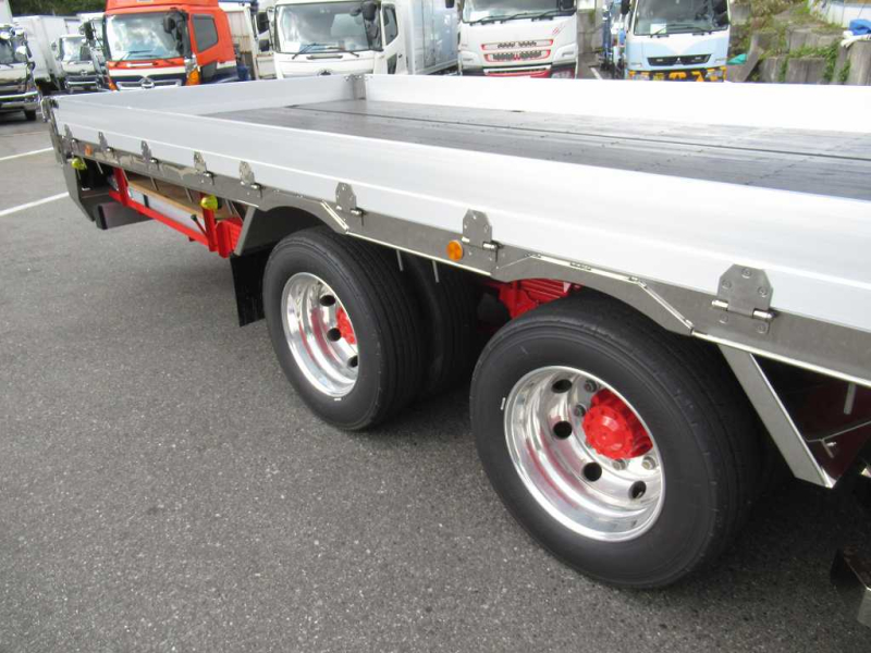 増トン 10tセルフクレーン ユニック4段 ステンレスボデー|中古トラックの販売・買取・査定のアイナビ