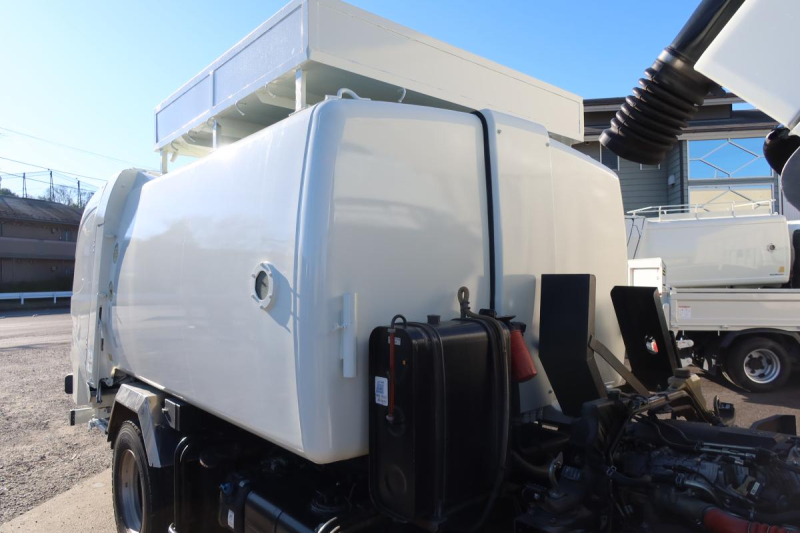 ワイド幅 巻き込みパッカー車 極東製6.2立米 積載3100kg|中古トラックの販売・買取・査定のアイナビ