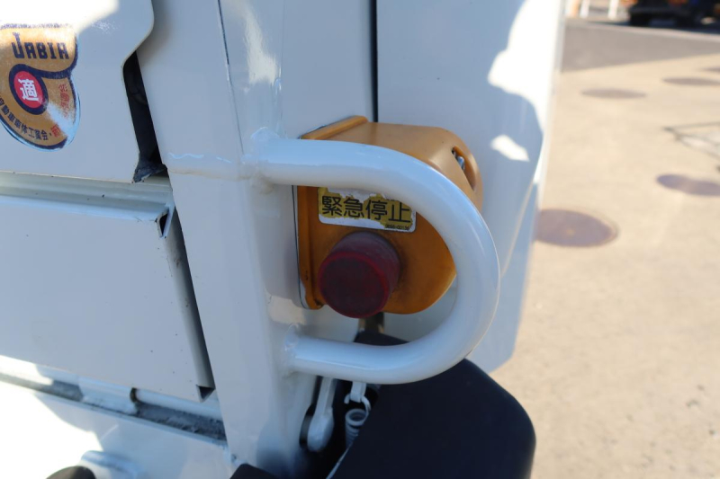 ワイド幅 巻き込みパッカー車 極東製6.2立米 積載3100kg|中古トラックの販売・買取・査定のアイナビ