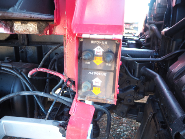 いすゞフォワード増々トン4段セルフクレーン|中古トラックの販売・買取・査定のアイナビ