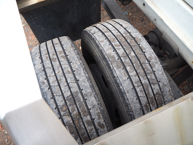 メルセデス・ベンツトランスポーターセーフティーローダー|中古トラックの販売・買取・査定のアイナビ