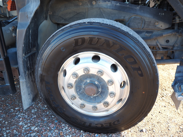 いすゞギガミキサー車2デフ新明和スランプガード|中古トラックの販売・買取・査定のアイナビ