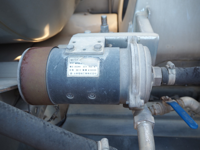 いすゞギガミキサー車2デフ新明和スランプガード|中古トラックの販売・買取・査定のアイナビ