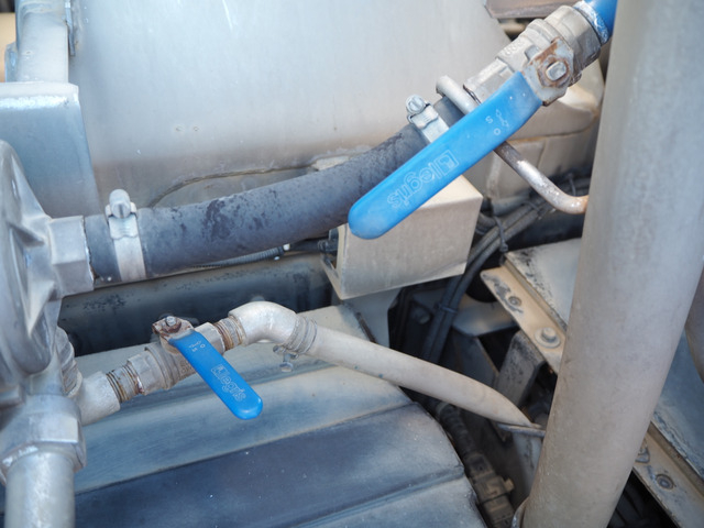 いすゞギガミキサー車2デフ新明和スランプガード|中古トラックの販売・買取・査定のアイナビ