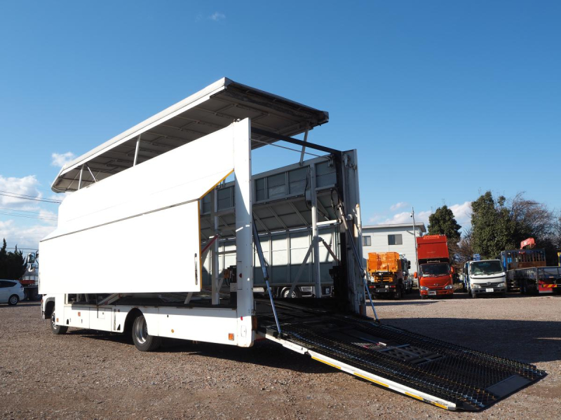 日野レンジャー車載車レクサス仕様キャリアカー|中古トラックの販売・買取・査定のアイナビ