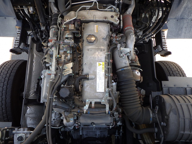 イスズ2PG-CYL77Cアルミウィング10t超燃タン300L+300L|中古トラックの販売・買取・査定のアイナビ