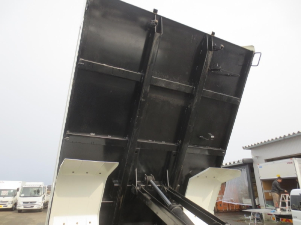 日野レンジャーダンプ|中古トラックの販売・買取・査定のアイナビ