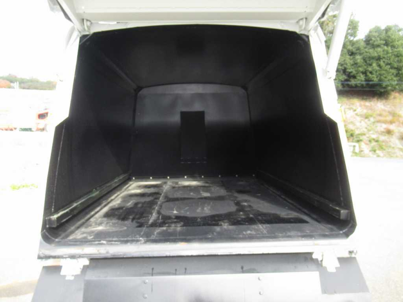 新明和 G-PX プレスパッカー 容量8.4立米 最大積載量2600㎏|中古トラックの販売・買取・査定のアイナビ