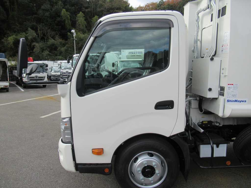 新明和 G-PX プレスパッカー 容量8.4立米 最大積載量2600㎏|中古トラックの販売・買取・査定のアイナビ