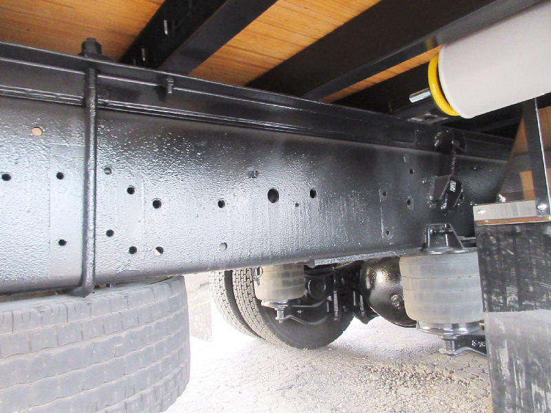 ★9570*2415*700★4軸低床★7MT★積載14.2t★アルミホイール|中古トラックの販売・買取・査定のアイナビ