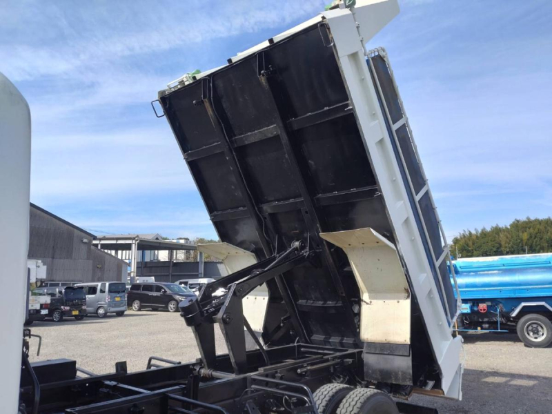 日野自動車レンジャー 4tダンプ 電動コボレーン 電動ミラー|中古トラックの販売・買取・査定のアイナビ