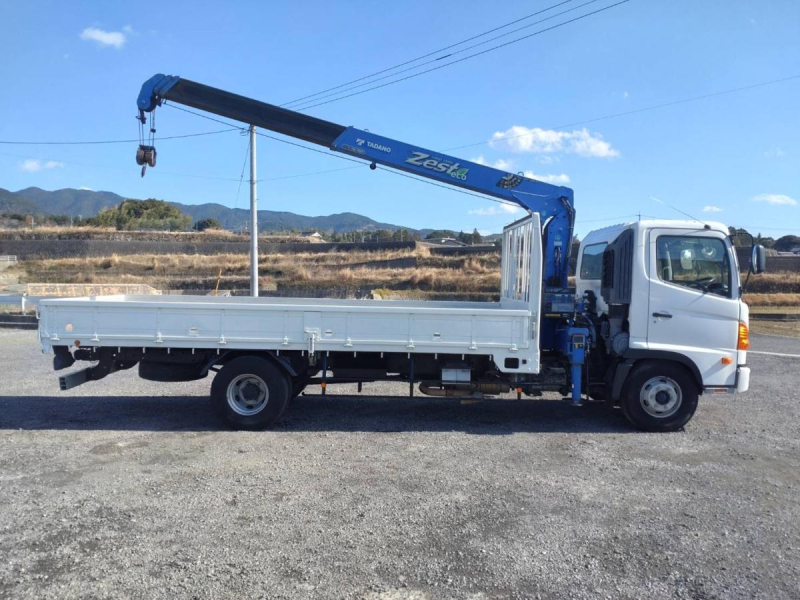 日野自動車レンジャー 4tユニック 4段クレーン ラジコン有り|中古トラックの販売・買取・査定のアイナビ