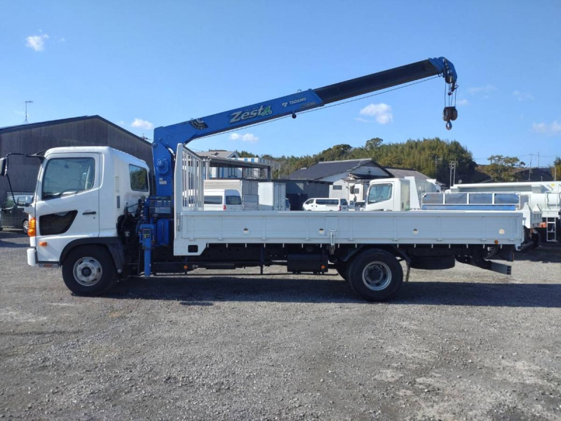 日野自動車レンジャー 4tユニック 4段クレーン ラジコン有り|中古トラックの販売・買取・査定のアイナビ