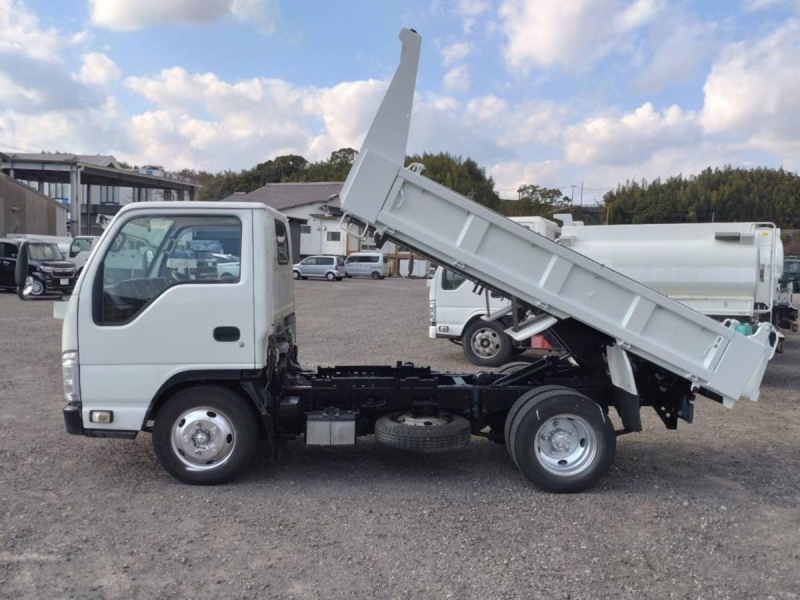 いすゞエルフ 3tダンプ オートマ車 積載量3000kgコボレーン|中古トラックの販売・買取・査定のアイナビ