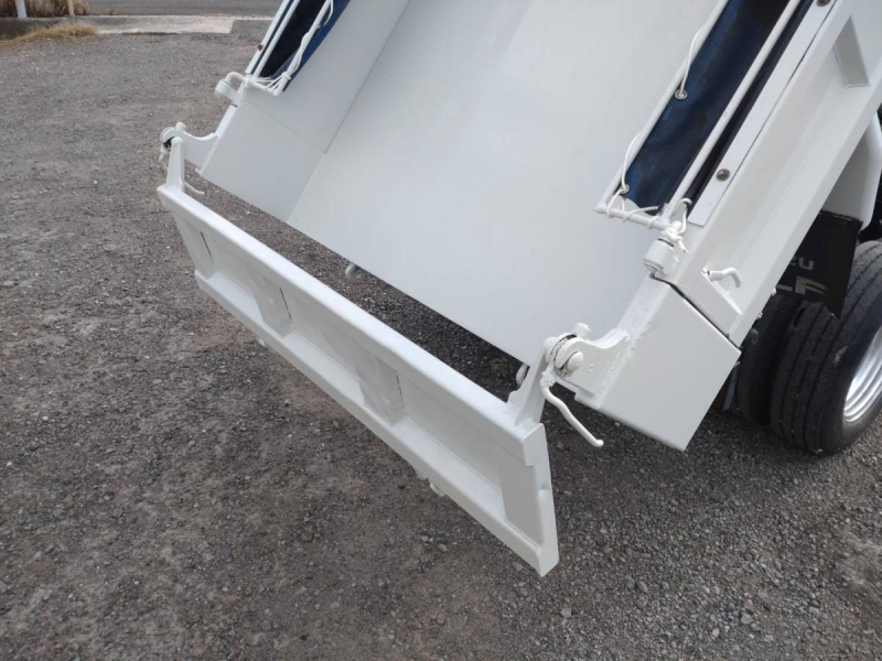 いすゞエルフ 3tダンプ オートマ車 積載量3000kgコボレーン|中古トラックの販売・買取・査定のアイナビ