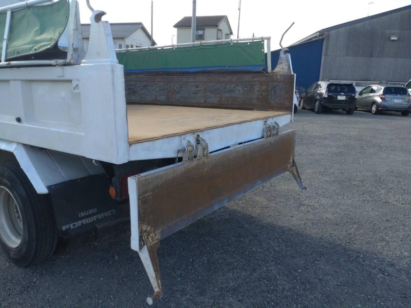 いすゞフォワード 4tダンプ コボレーン 坂道発進補助装置|中古トラックの販売・買取・査定のアイナビ