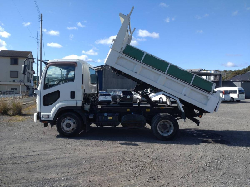 いすゞフォワード 4tダンプ コボレーン 坂道発進補助装置|中古トラックの販売・買取・査定のアイナビ
