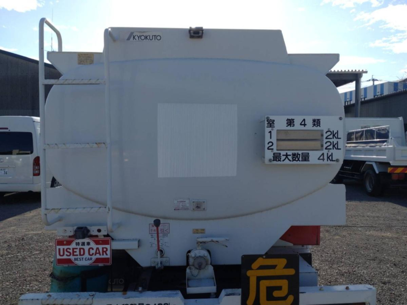 いすゞエルフ タンクローリー 2層4KL 消防書類有り AT車|中古トラックの販売・買取・査定のアイナビ