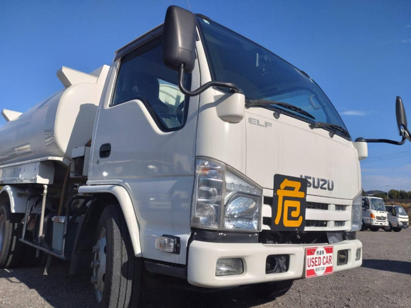 いすゞエルフ タンクローリー 2層4KL 消防書類有り AT車|中古トラックの販売・買取・査定のアイナビ